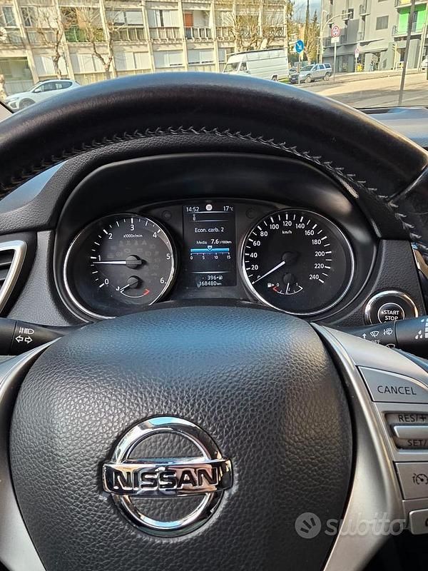 Usata Nissan Qashqai 110 CV (80 kW) 2016 Grigio SUV