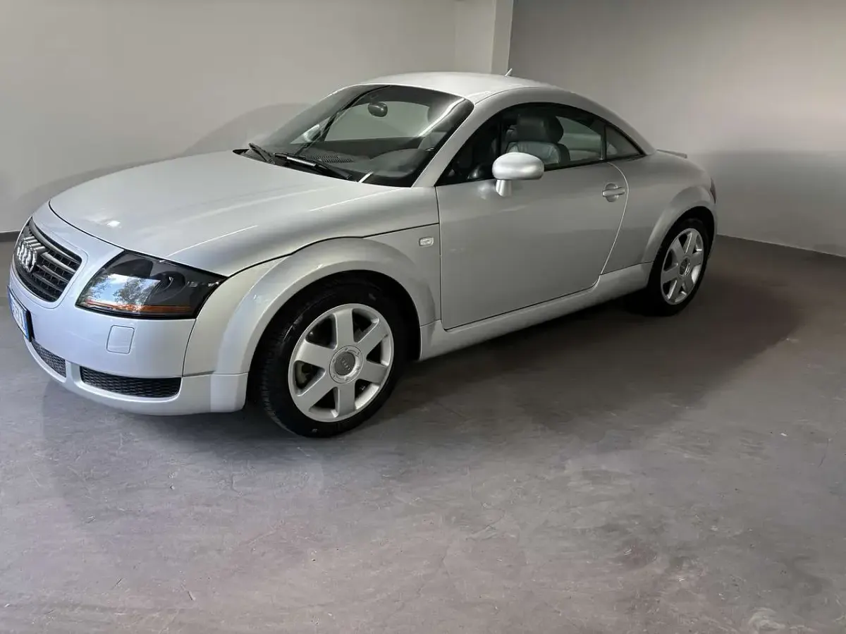 Usata Audi TT 179 CV (131 kW) 2001 Argento Coupé