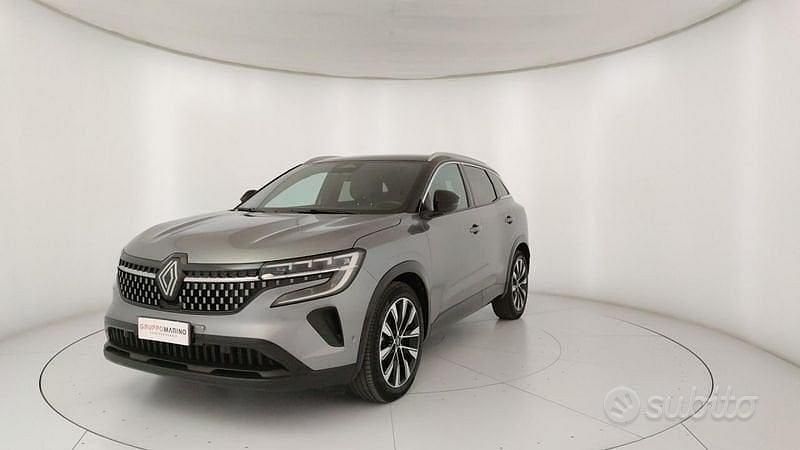 Usata Renault Austral Techno 200 CV (147 kW) 2024 Grigio SUV