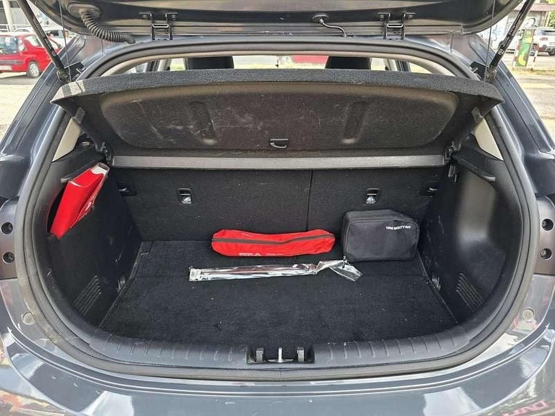 Usata Kia Rio Style 101 CV (74 kW) 2021 Berlina