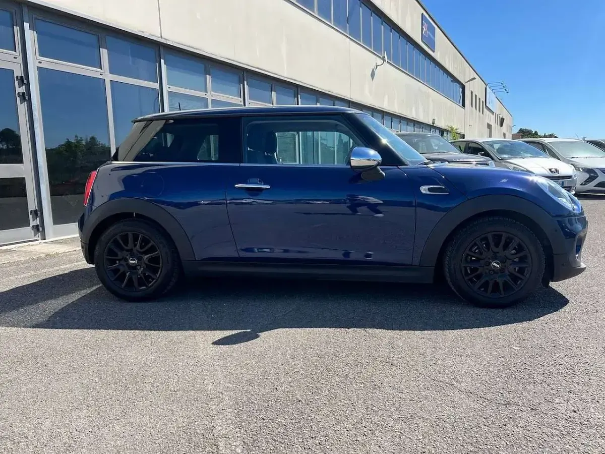Usata Mini One D Business 95 CV (69 kW) 2015 Deep blue metallic Utilitaria