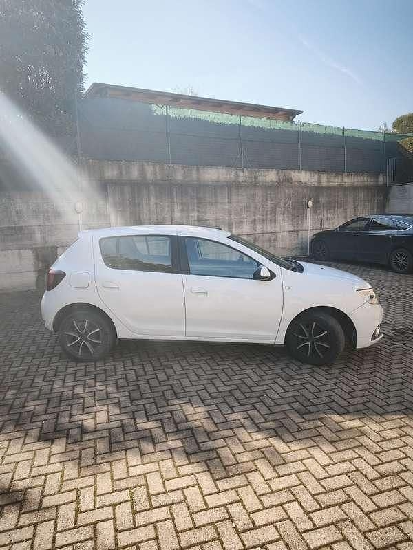 Usata Dacia Sandero 90 CV (66 kW) 2017 Berlina