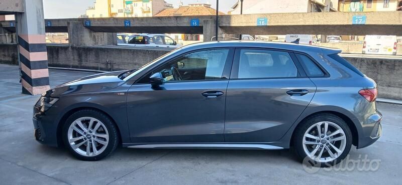 Grigio Usata 2021 Audi A3 e-tron S-Line Due volumi | 18.900 € (Ottimo prezzo) - Immagine 1/4