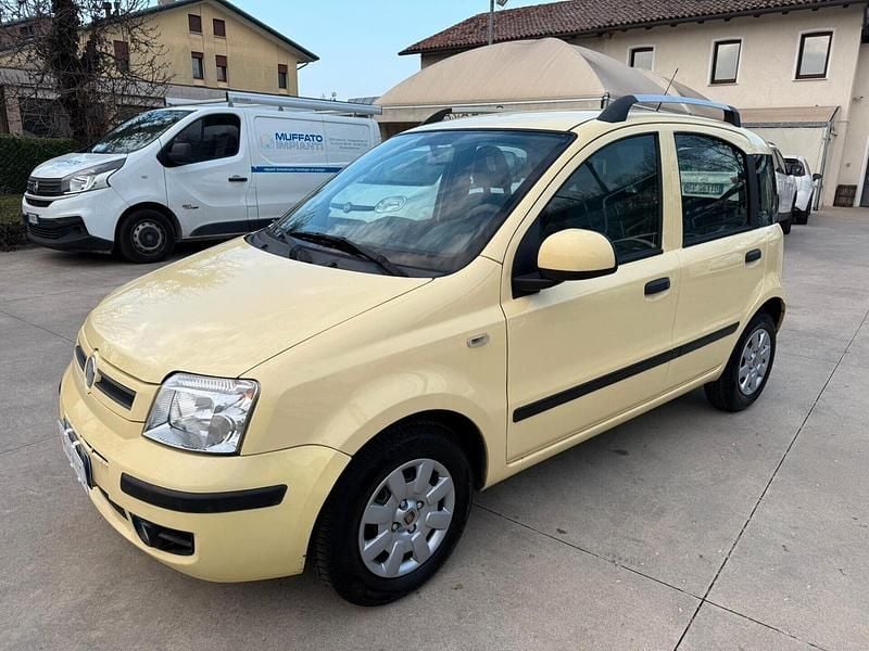 Giallo Usata 2010 Fiat Panda Dynamic Berlina | 5900 € (Molto cara) - Immagine 1/4