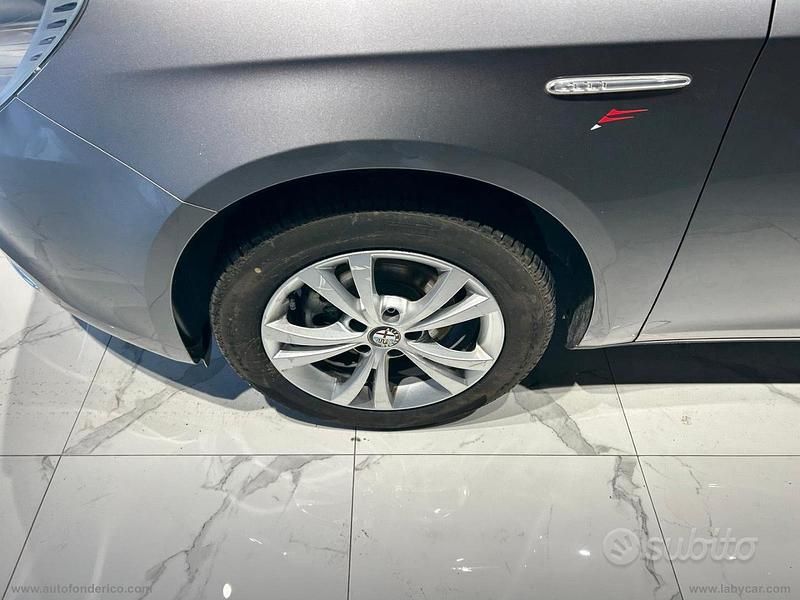 Usata Alfa Romeo Giulietta Progression 105 CV (77 kW) 2016 Grigio Utilitaria