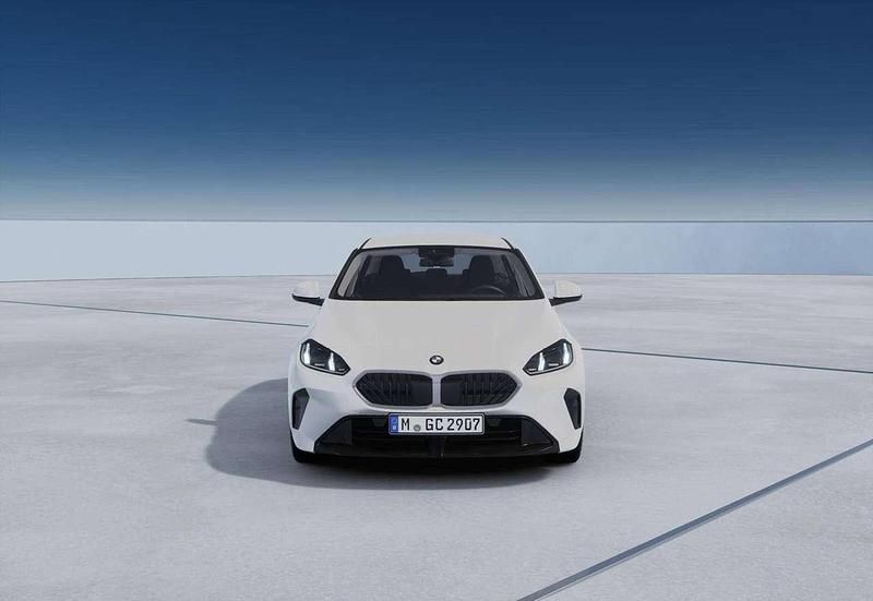 Nuova BMW 118 M Sport 150 CV (110 kW) 2025 Alpin white Utilitaria
