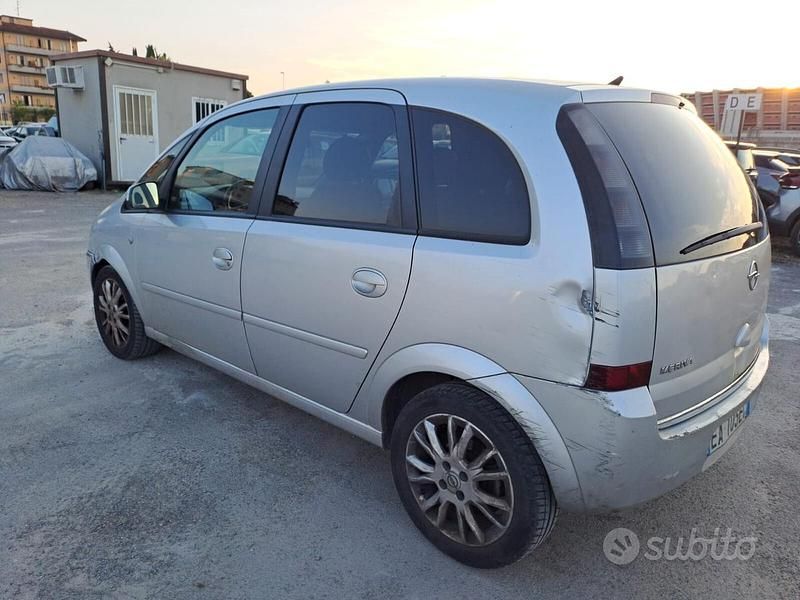 Occasion Opel Meriva 90 ch (66 kW) 2010 Gris Monospace