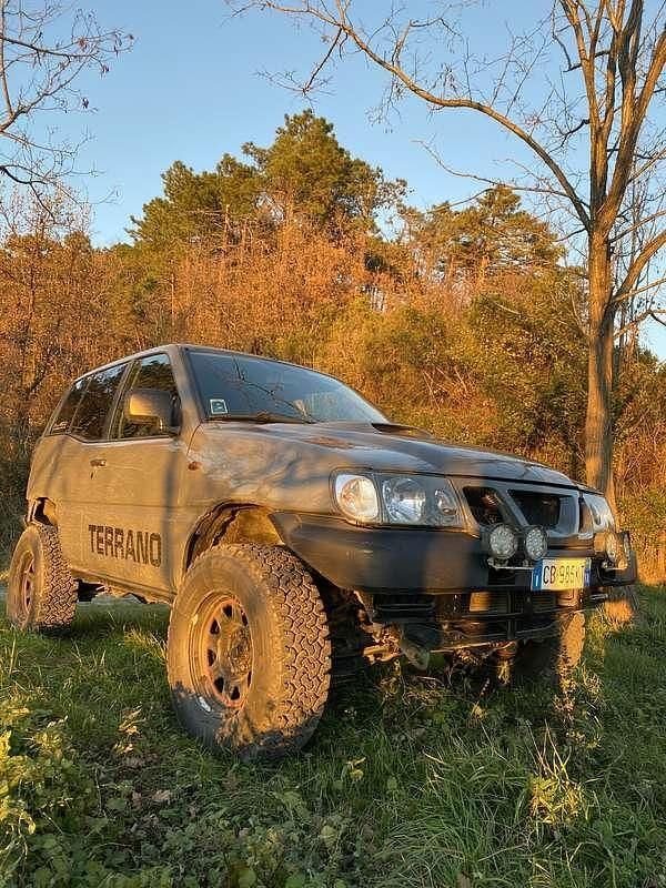 Usata 2002 Nissan Terrano SUV | 7900 € (Buon prezzo) - Immagine 1/4