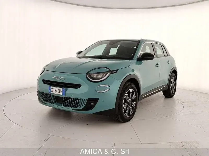 Usata Fiat 600 Pop 145 CV (106 kW) 2025 Blu SUV