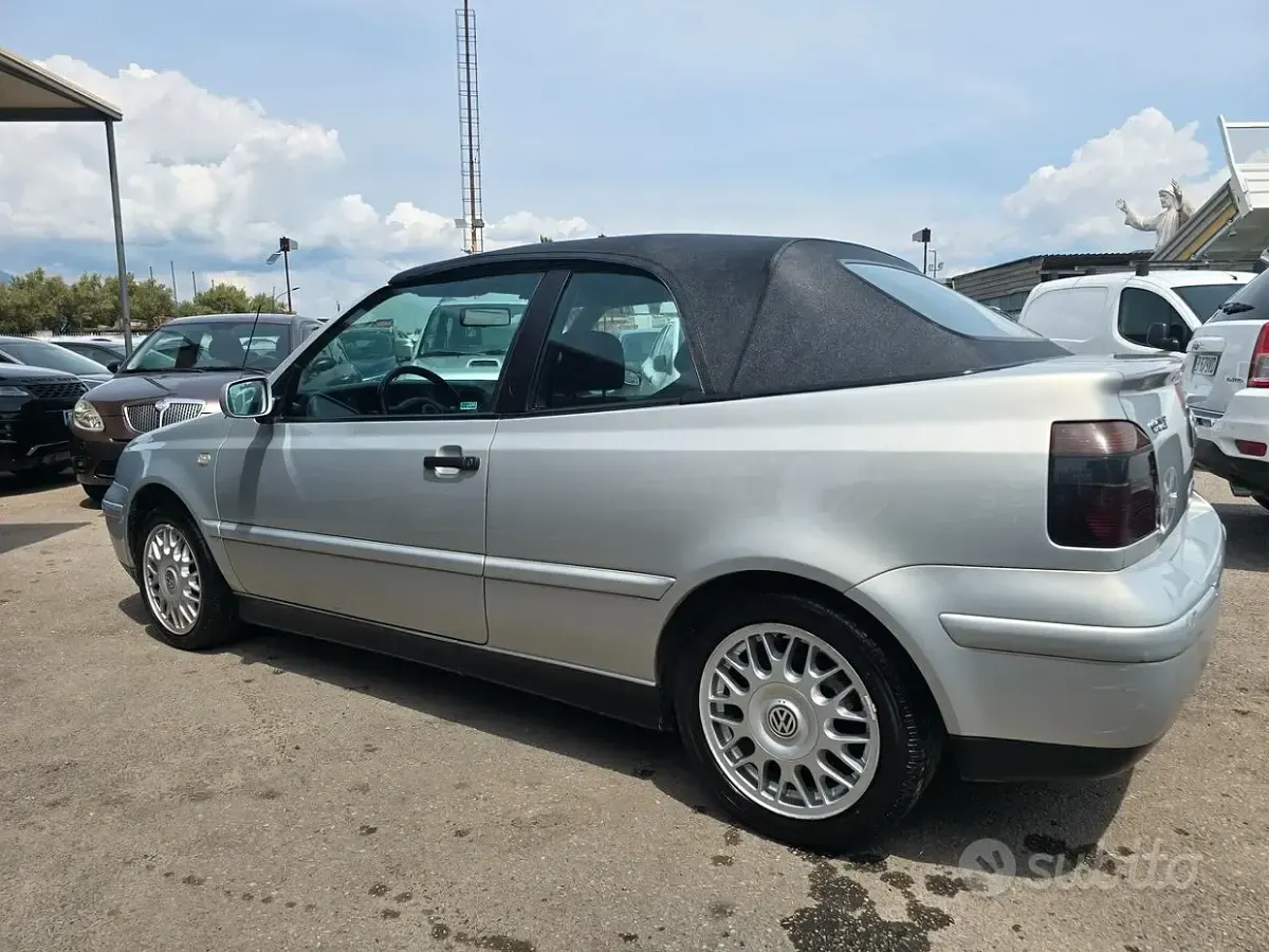 Usata VW Golf Cabriolet 101 CV (74 kW) 2000 Cabrio