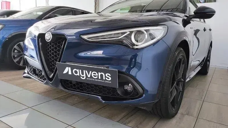 Usata Alfa Romeo Stelvio Veloce 209 CV (153 kW) 2021 Blu/azzurro SUV
