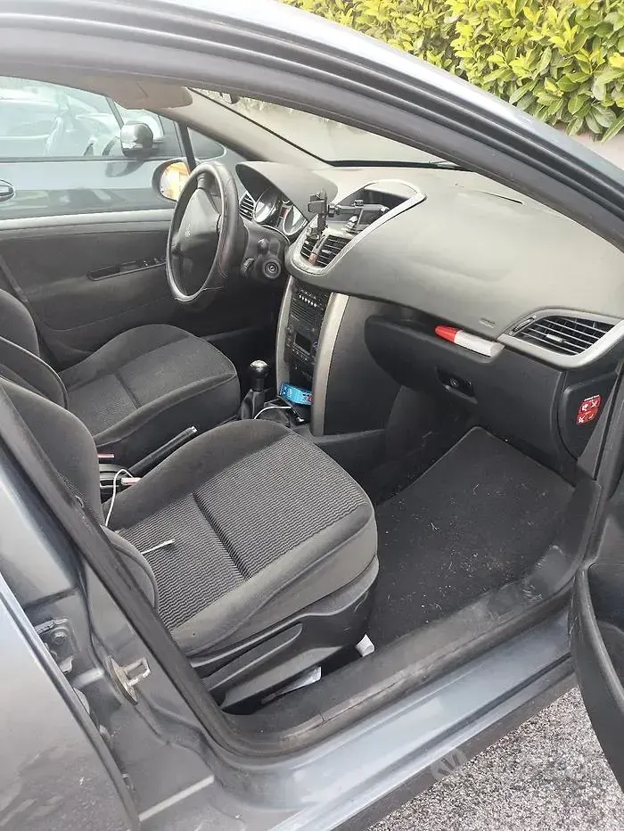 Usata Peugeot 207 88 CV (64 kW) 2007 Berlina