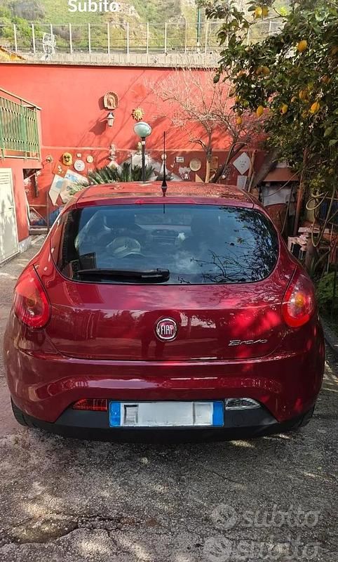 Usata Fiat Bravo 120 CV (88 kW) 2012 Rosso Utilitaria