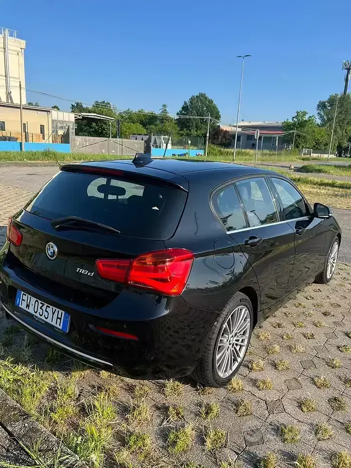 Usata BMW 118 150 CV (110 kW) 2019 Nero Utilitaria
