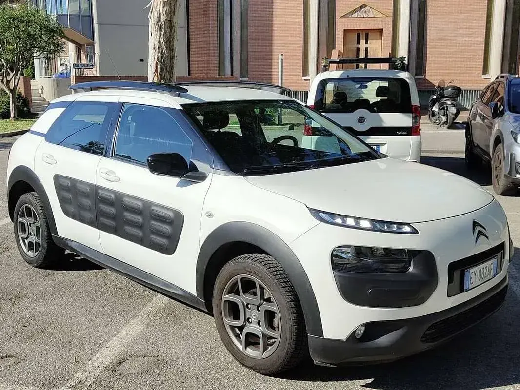 Usata Citroën C4 PureTech 82 CV (60 kW) 2015 Bianco SUV
