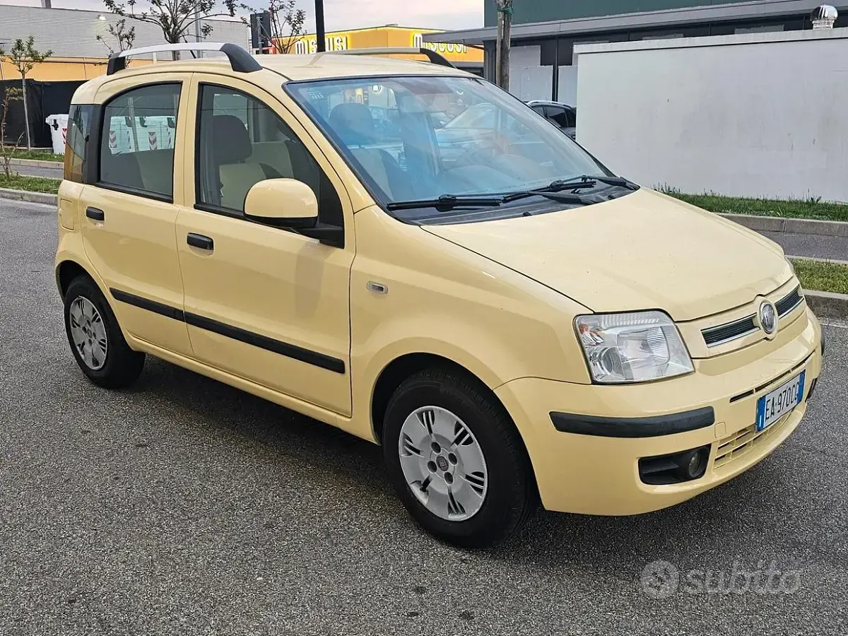 Usata Fiat Panda Dynamic 60 CV (44 kW) 2010 Giallo Utilitaria