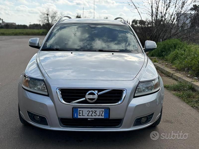Usata Volvo V50 115 CV (84 kW) 2011 Grigio Station wagon