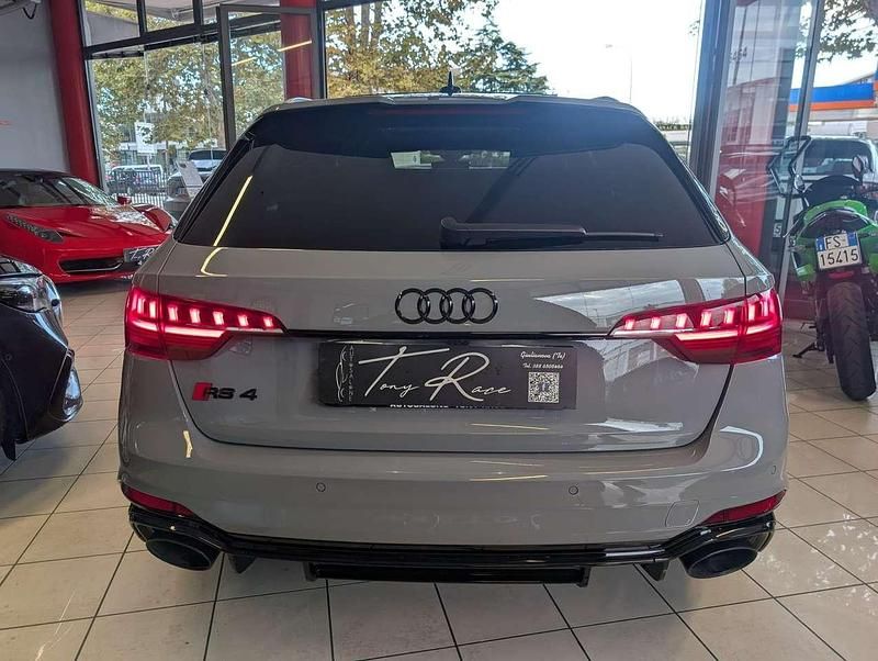 Usata Audi RS4 Ambiente 450 CV (330 kW) 2023 Grigio Station wagon