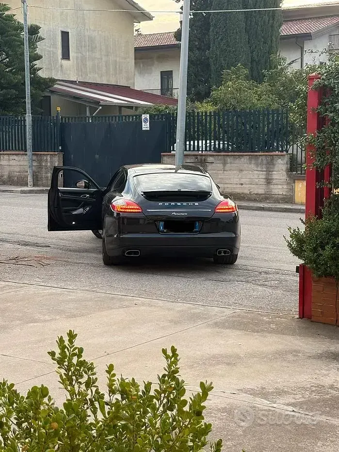 Usata Porsche Panamera 300 CV (220 kW) 2013 Nero Utilitaria