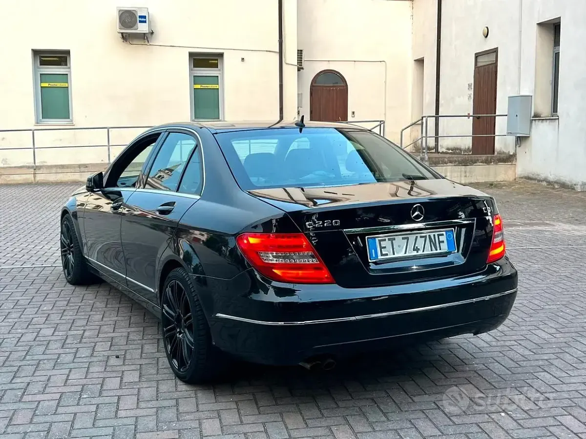Usata Mercedes C220 136 CV (100 kW) 2014 Grigio Berlina