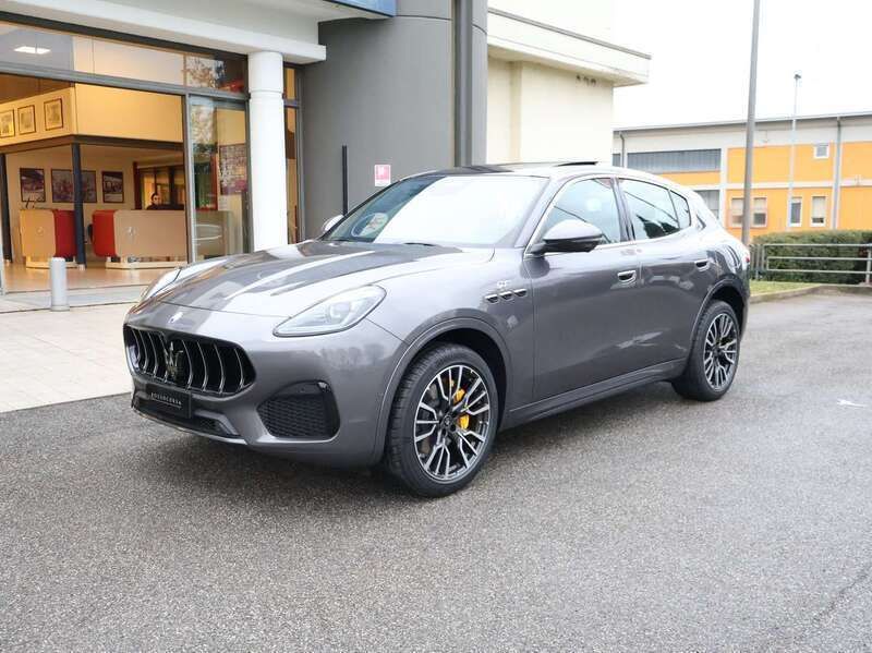 Grigio lava Nuova 2025 Maserati Grecale GT SUV | 91.500 € (Molto cara) - Immagine 1/4