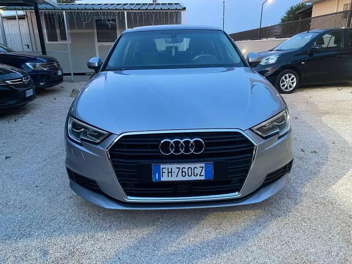 Usata Audi A3 Sport 110 CV (80 kW) 2017 Argento Berlina