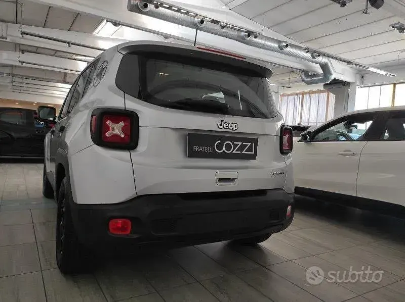 Usata Jeep Renegade Sport 120 CV (88 kW) 2018 Grigio SUV