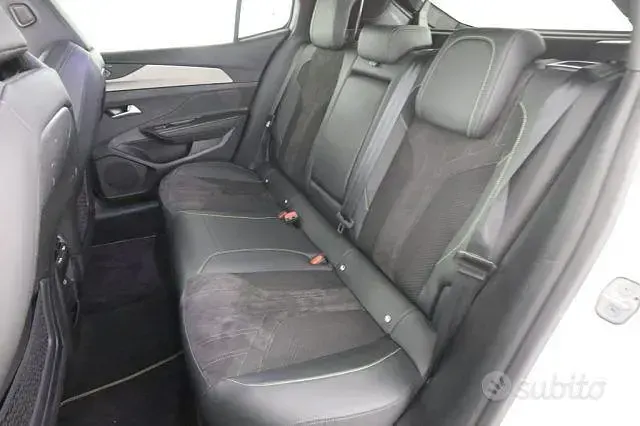 Usata Peugeot 408 GT 131 CV (96 kW) 2023 Bianco SUV