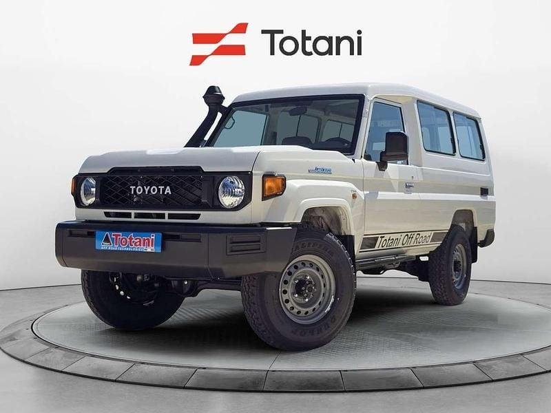Bianco Nuova 2025 Toyota Land Cruiser SUV | 66.000 € - Immagine 1/4
