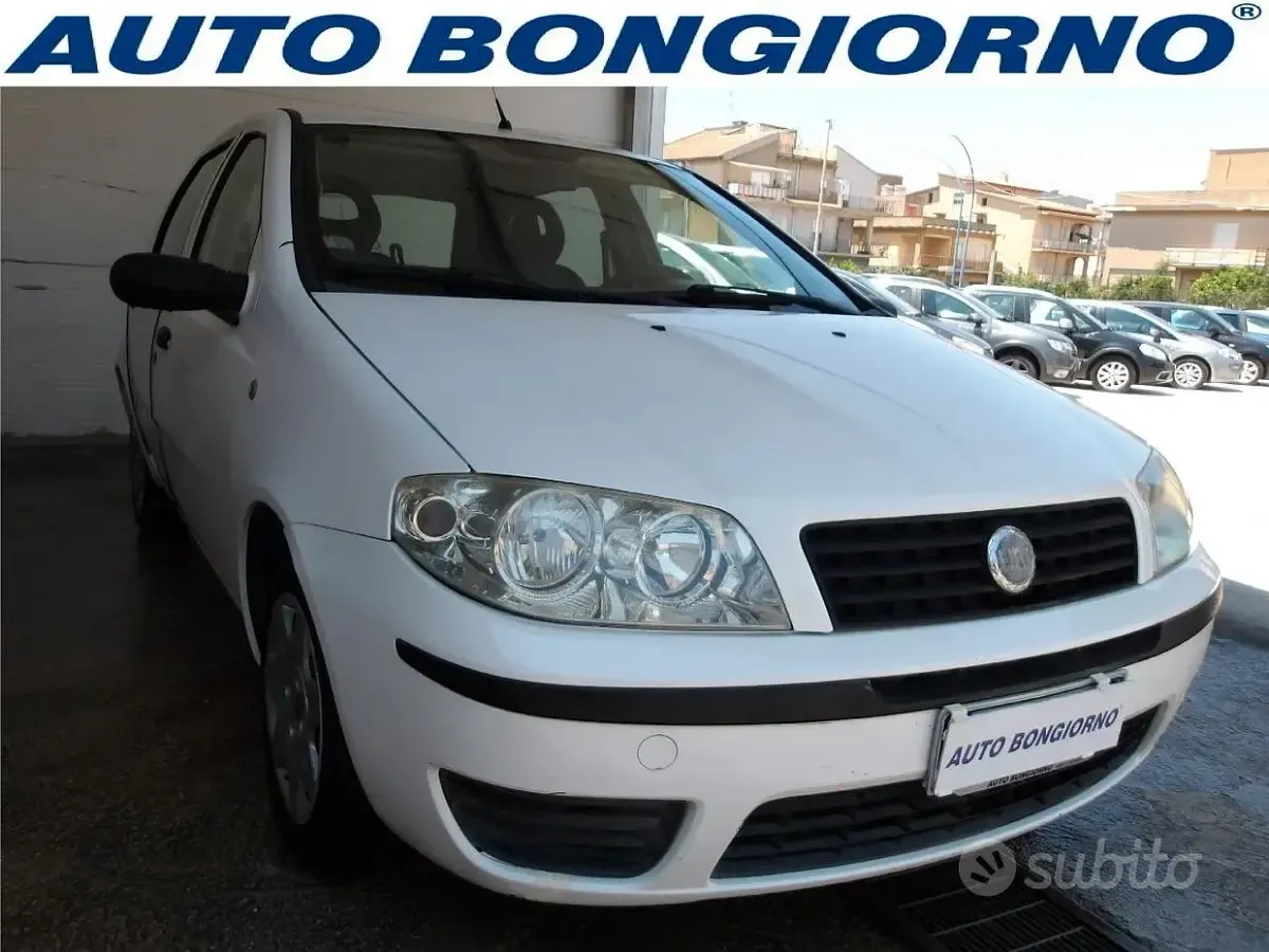 Usata Fiat Punto Dynamic 69 CV (50 kW) 2006 Utilitaria