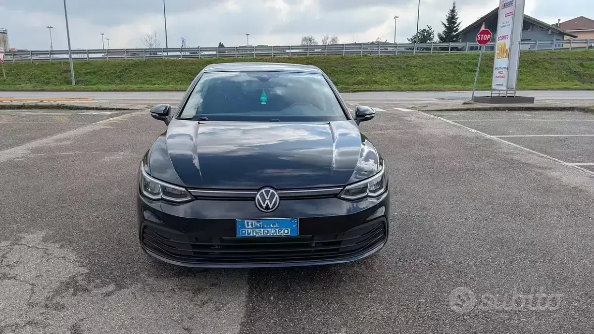 Usata VW Golf VIII 150 CV (110 kW) 2020 Nero Berlina