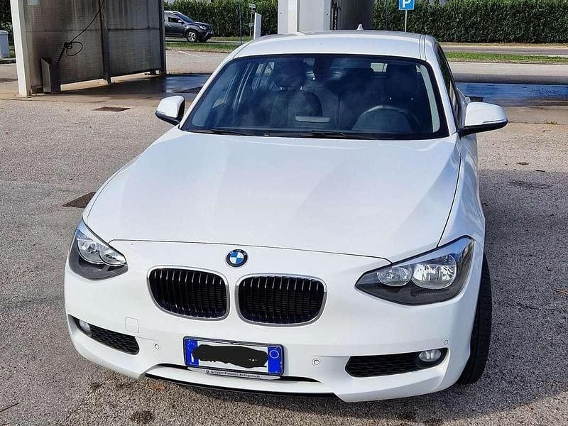 Bianco Usata 2014 BMW 116 Due volumi | 10.000 € (Buon prezzo) - Immagine 1/4