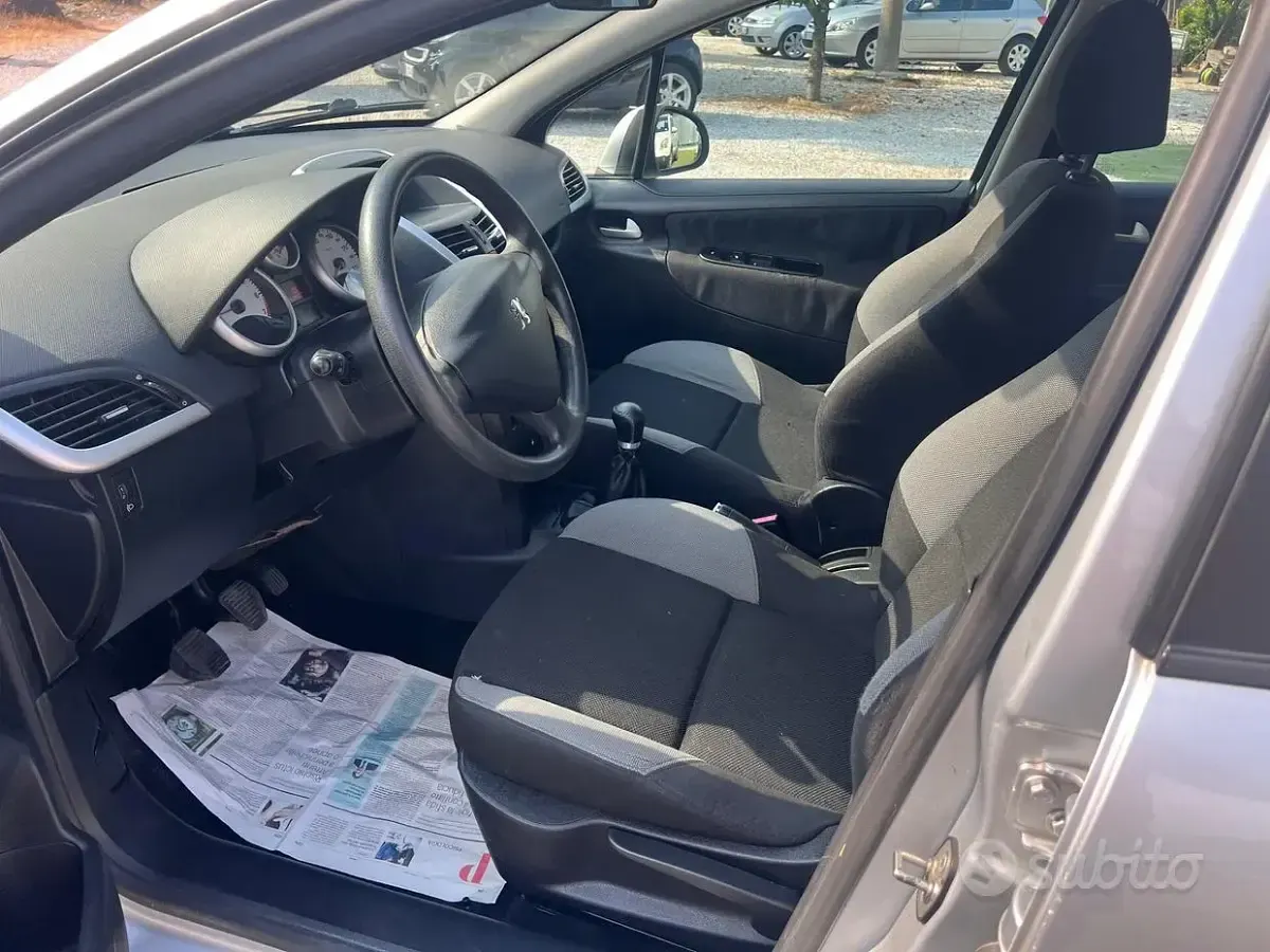 Usata Peugeot 207 73 CV (53 kW) 2007 Grigio Berlina