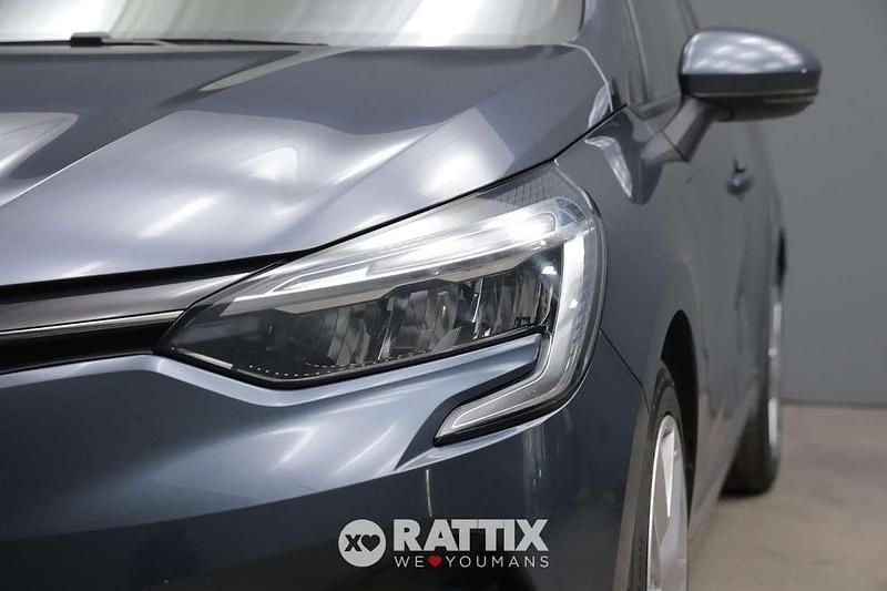 Używany Renault Clio V Business 101 KM (74 kW) 2021 Szary Sedan/Limuzyna