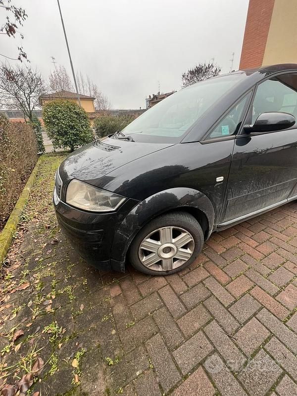 Usata Audi A2 75 CV (55 kW) 2005 Nero Utilitaria