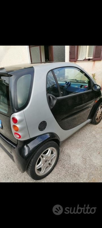 Usata 1999 Smart ForTwo Coupé Due volumi | 800 € (Ottimo prezzo) - Immagine 1/4