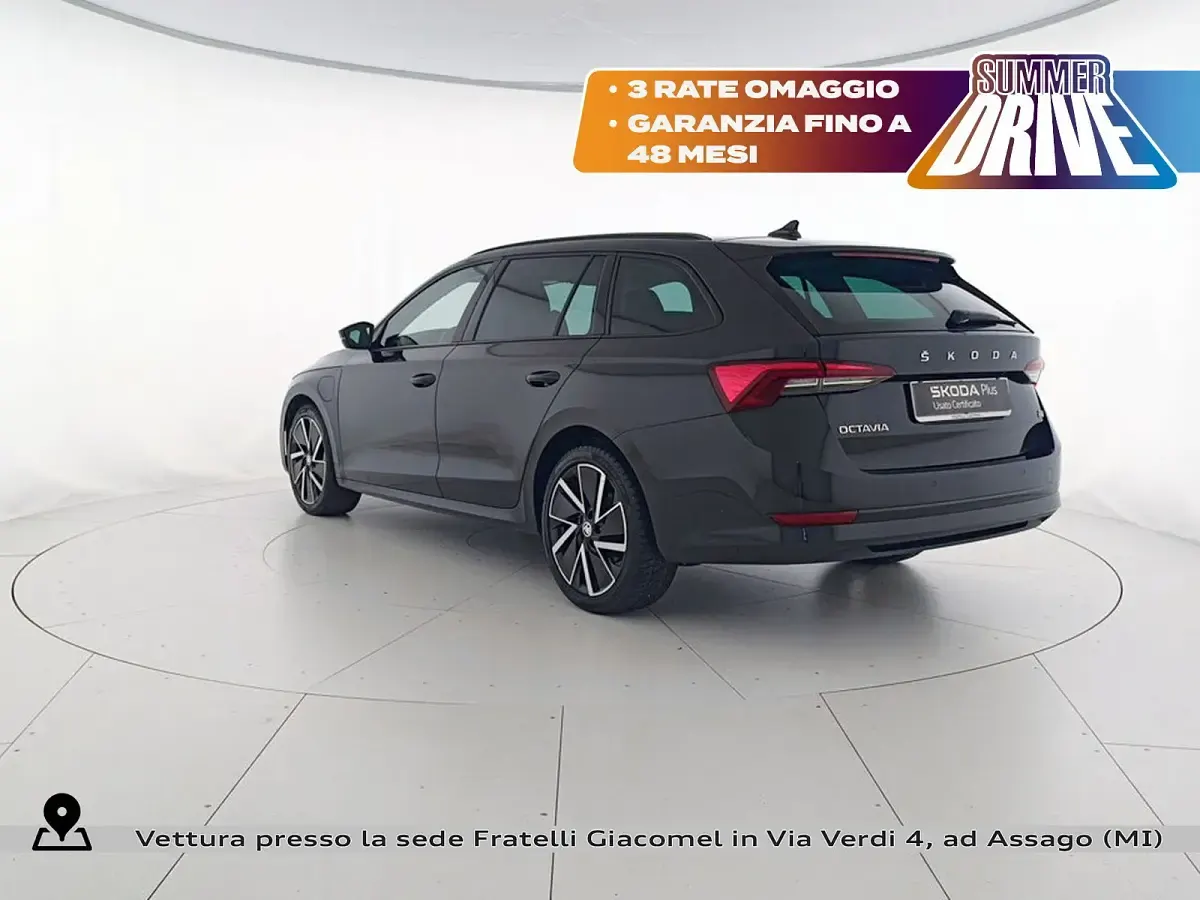Usata Skoda Octavia Executive 204 CV (150 kW) 2022 Nero Station wagon