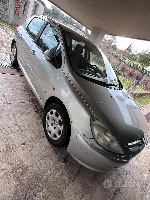 Usata Peugeot 307 90 CV (66 kW) 2001 Grigio Berlina