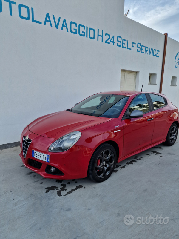 Usato 2015 Alfa Romeo Giulietta 2.0 Diesel 150 CV (11.000 €)