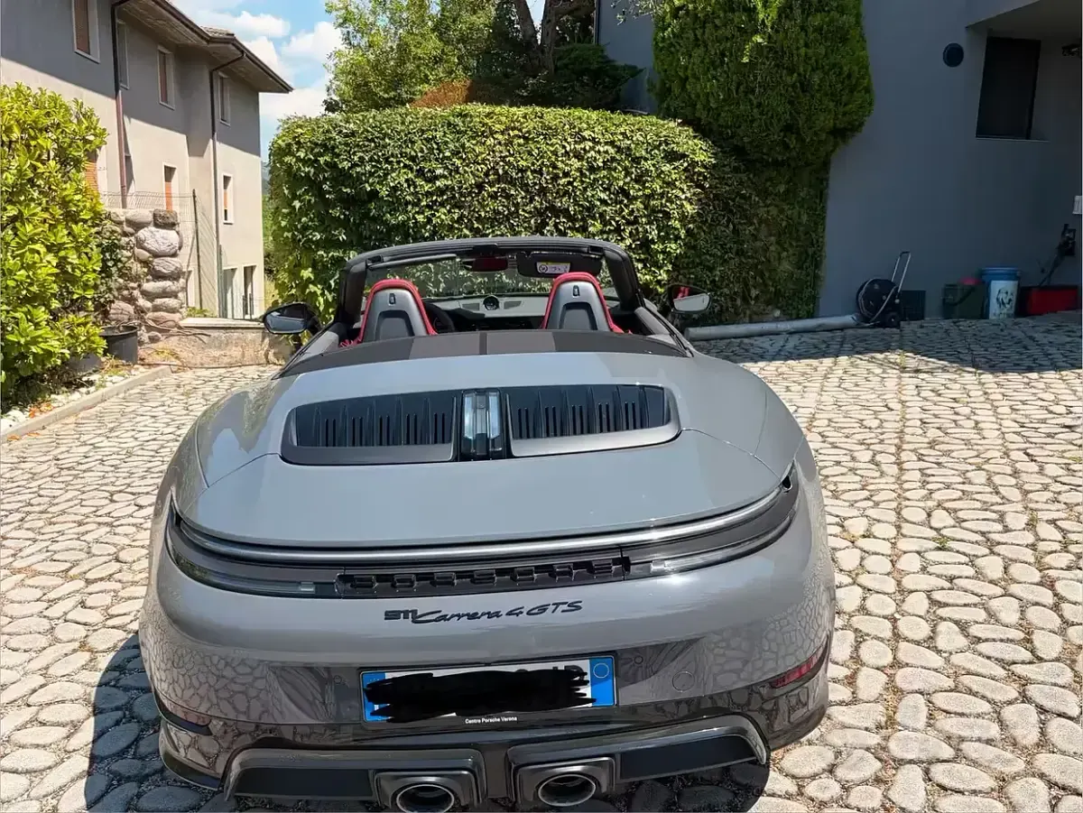 Usata Porsche 911 480 CV (353 kW) 2025 Grigio Cabrio