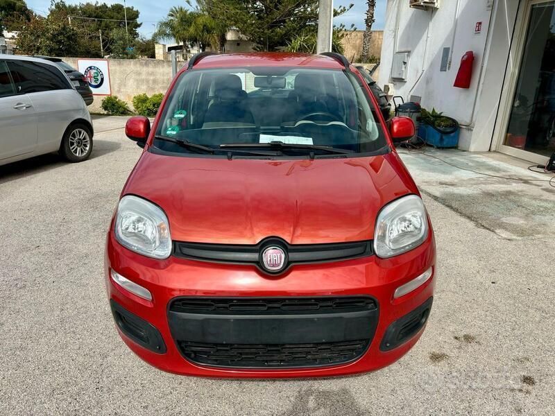 Usata Fiat Panda Lounge 69 CV (50 kW) 2012 Arancione Utilitaria