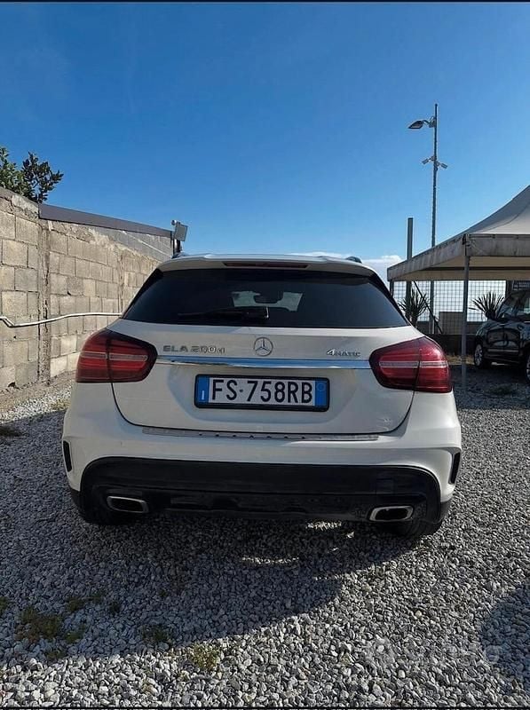 Usata Mercedes GLA200 Premium 135 CV (99 kW) 2018 Bianco SUV