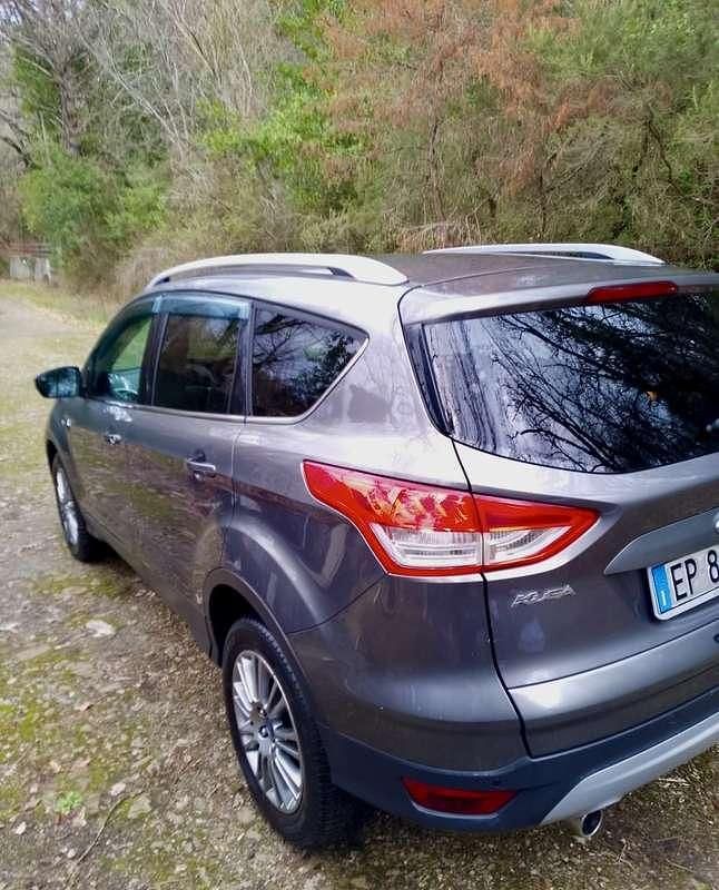 Usata Ford Kuga Titanium 140 CV (102 kW) 2012 SUV