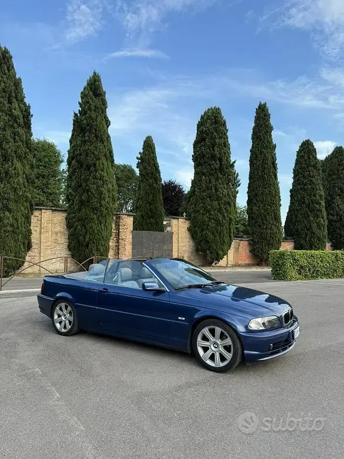 Usata BMW 320 Cabriolet 170 CV (125 kW) 2002 Bluazzurro Cabrio