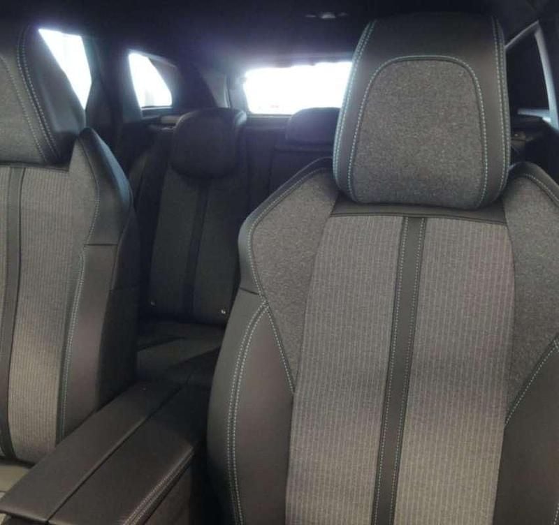 Usata Peugeot 3008 Allure 131 CV (96 kW) 2022 Blu/azzurro SUV