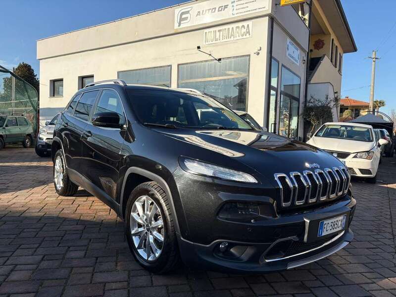 Usata Jeep Cherokee Limited 140 CV (102 kW) 2015 Nero SUV