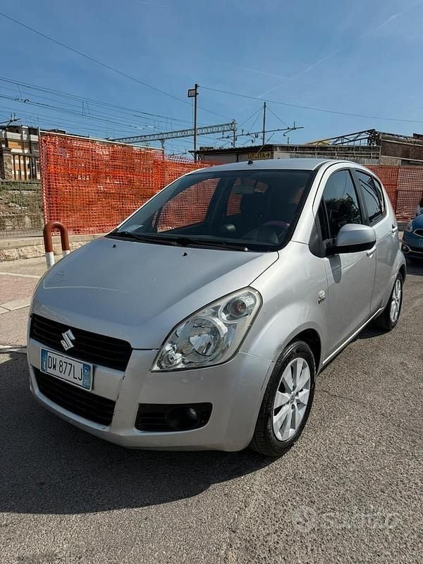 Usata Suzuki Splash 75 CV (55 kW) 2009 Grigio Utilitaria