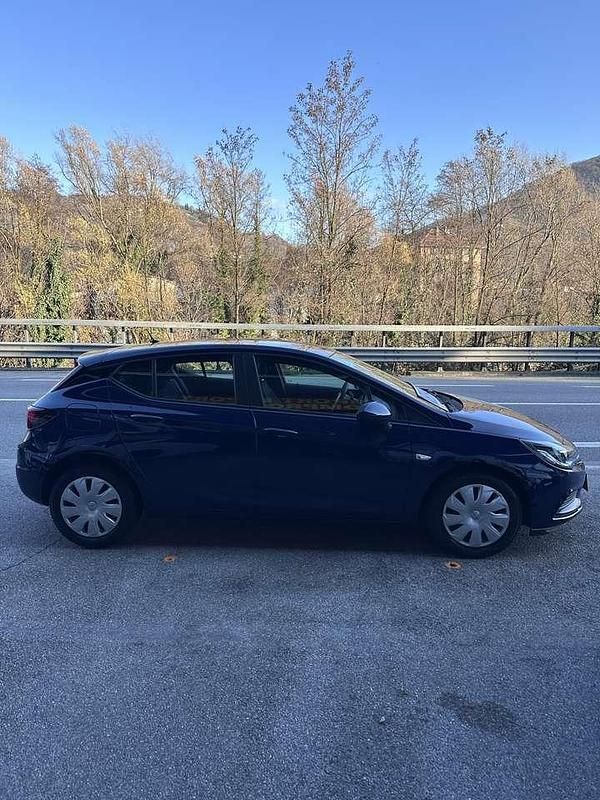 Usata Opel Astra Active 101 CV (74 kW) 2017 Other Berlina