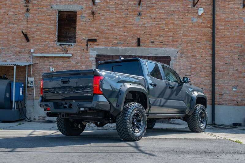 Nuova Toyota Tacoma Limited 326 CV (239 kW) 2025 Grigio Pick-up