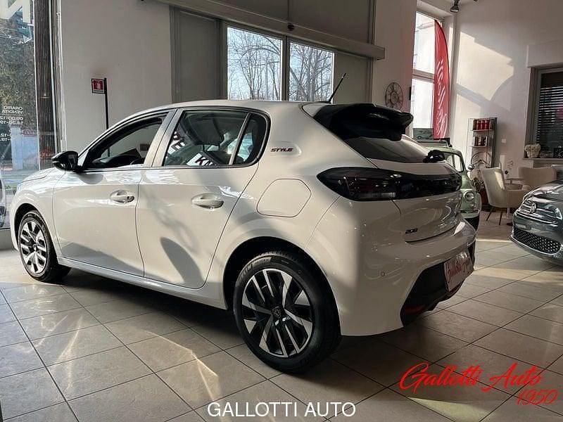 Nuova Peugeot 208 Style 101 CV (74 kW) 2025 Bianco Utilitaria